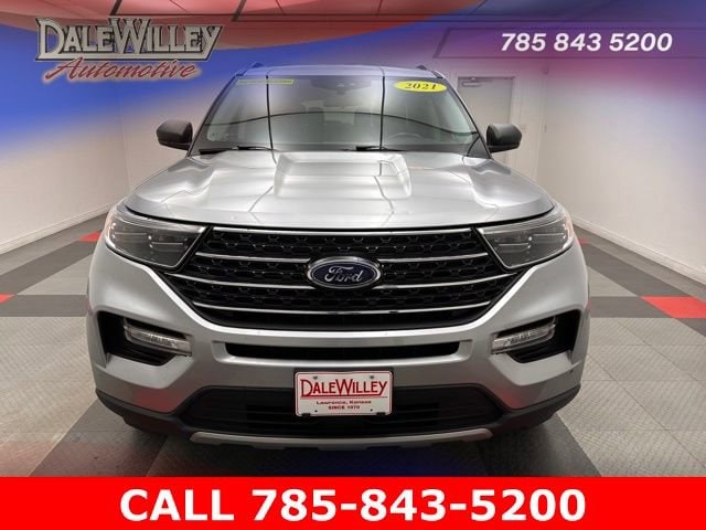 Used 2021 Ford Explorer XLT with VIN 1FMSK8DH9MGC18299 for sale in Kansas City