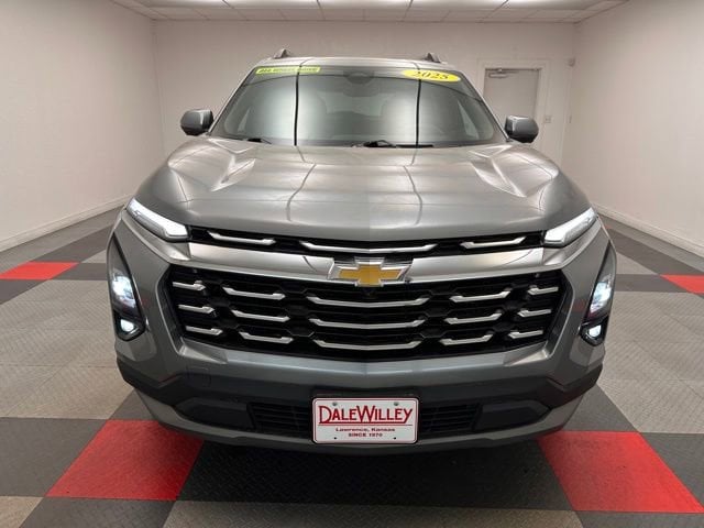 Used 2025 Chevrolet Equinox LT with VIN 3GNAXPEG4SL261191 for sale in Kansas City