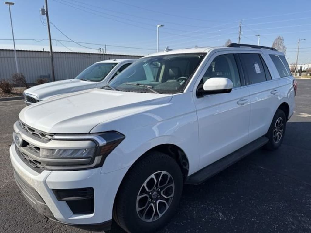 Used 2024 Ford Expedition XLT