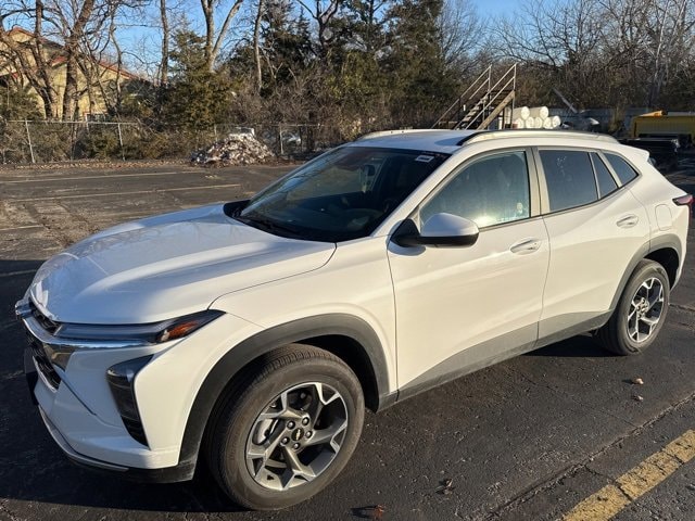 2025 Chevrolet Trax LT's photo