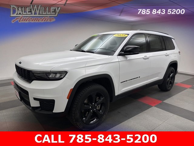 2023 Jeep Grand Cherokee Altitude photo 3