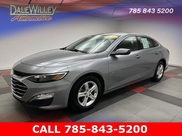2024 Chevrolet Malibu 1LT photo 3