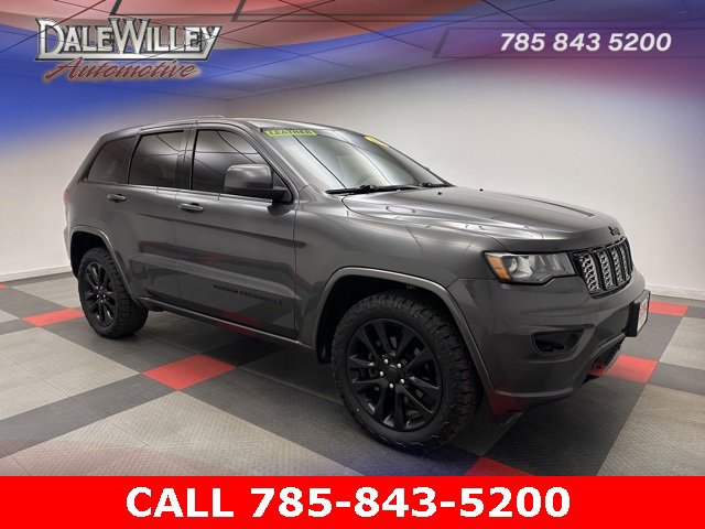 2017 Jeep Grand Cherokee Altitude's photo