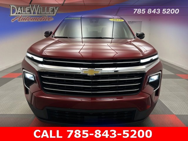 Used 2025 Chevrolet Traverse LT with VIN 1GNEVGRS1SJ140440 for sale in Kansas City