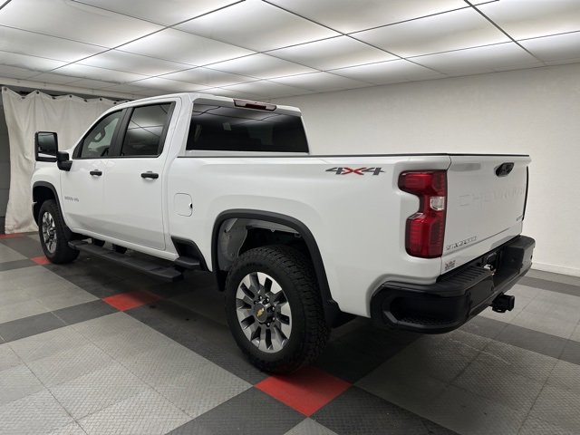 2025 Chevrolet Silverado 2500HD Custom photo 4