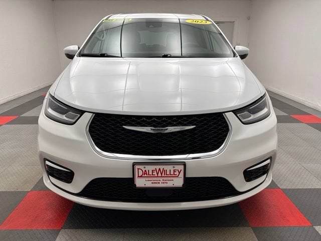 Used 2023 Chrysler Pacifica Hybrid Touring L with VIN 2C4RC1L77PR626447 for sale in Kansas City