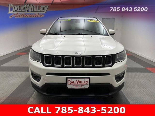 Used 2020 Jeep Compass Latitude with VIN 3C4NJDBB1LT118381 for sale in Kansas City