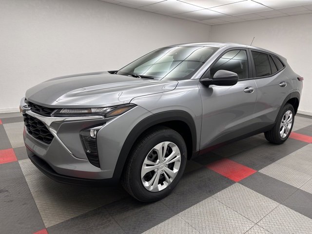 2026 Chevrolet Trax LS photo 3