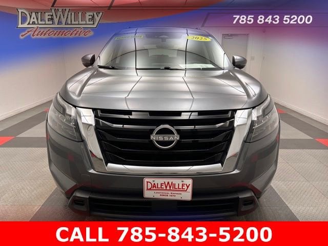 Used 2025 Nissan Pathfinder SV with VIN 5N1DR3BC9SC204003 for sale in Kansas City