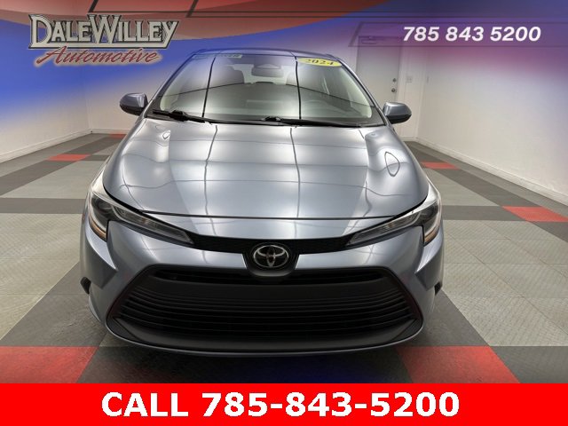 Used 2024 Toyota Corolla LE with VIN 5YFB4MDE2RP111582 for sale in Kansas City