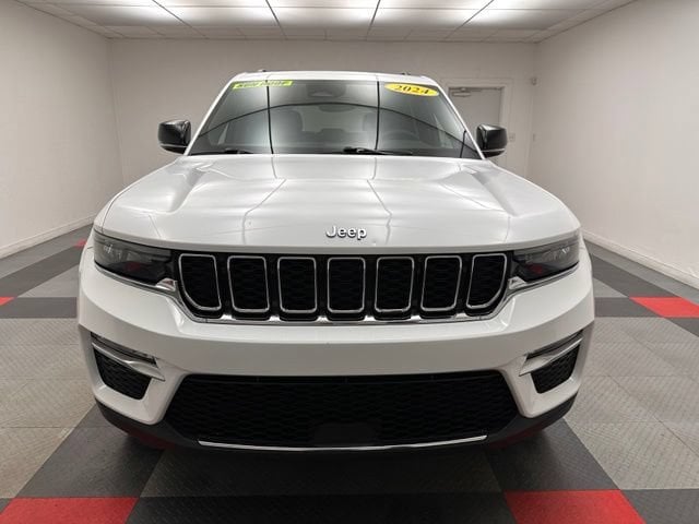Used 2024 Jeep Grand Cherokee 4xe with VIN 1C4RJYB60RC117187 for sale in Kansas City