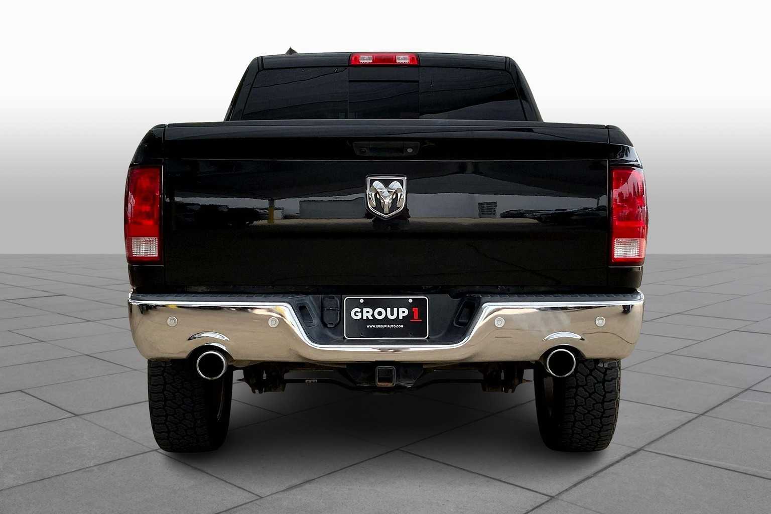2017 Ram 1500 Big Horn photo 3