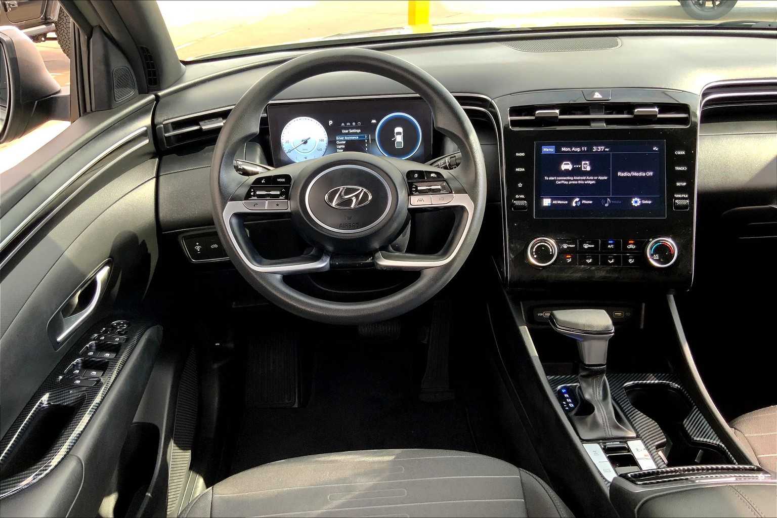 2023 Hyundai Santa Cruz SEL photo 3