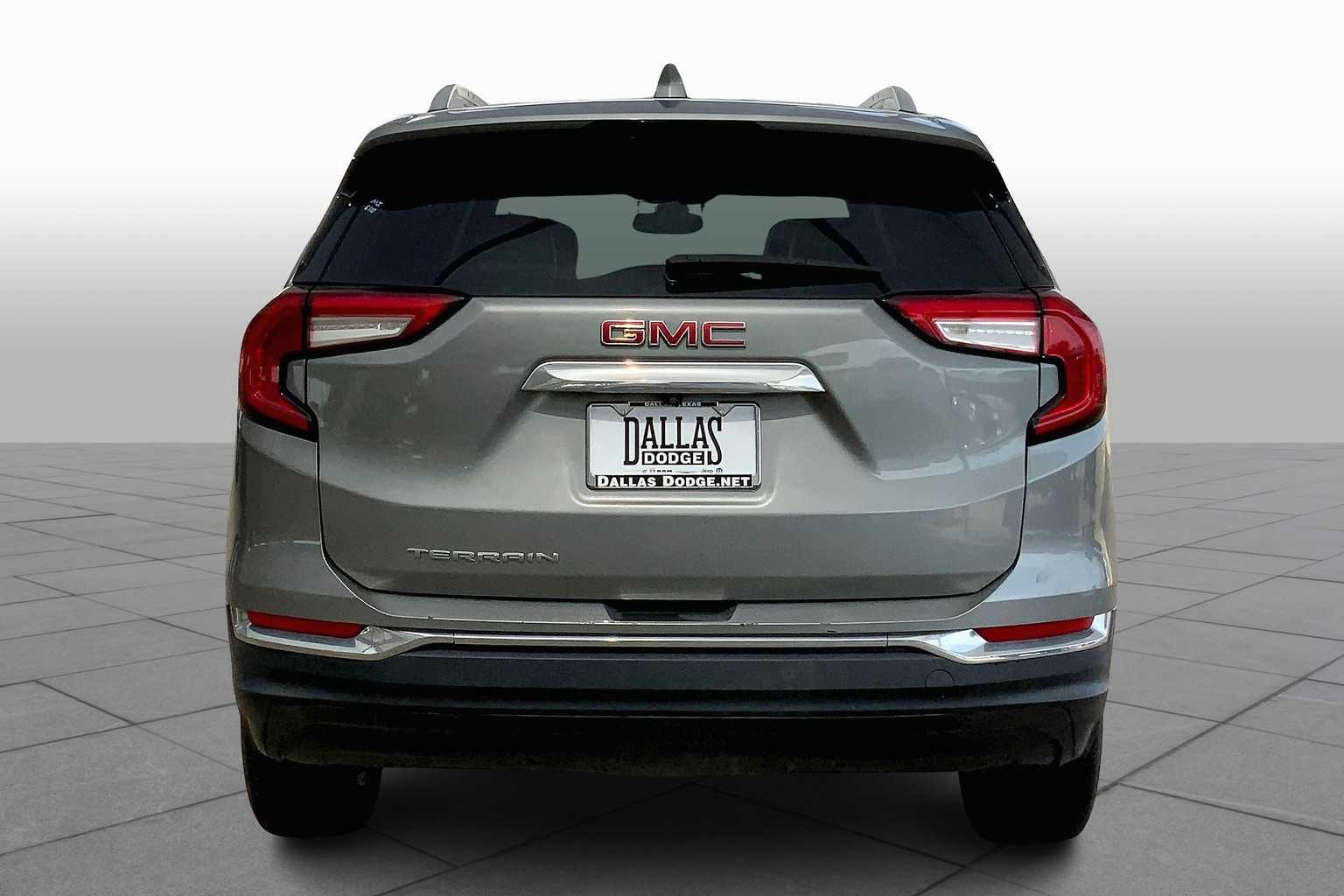 2023 Gmc Terrain SLT photo 3