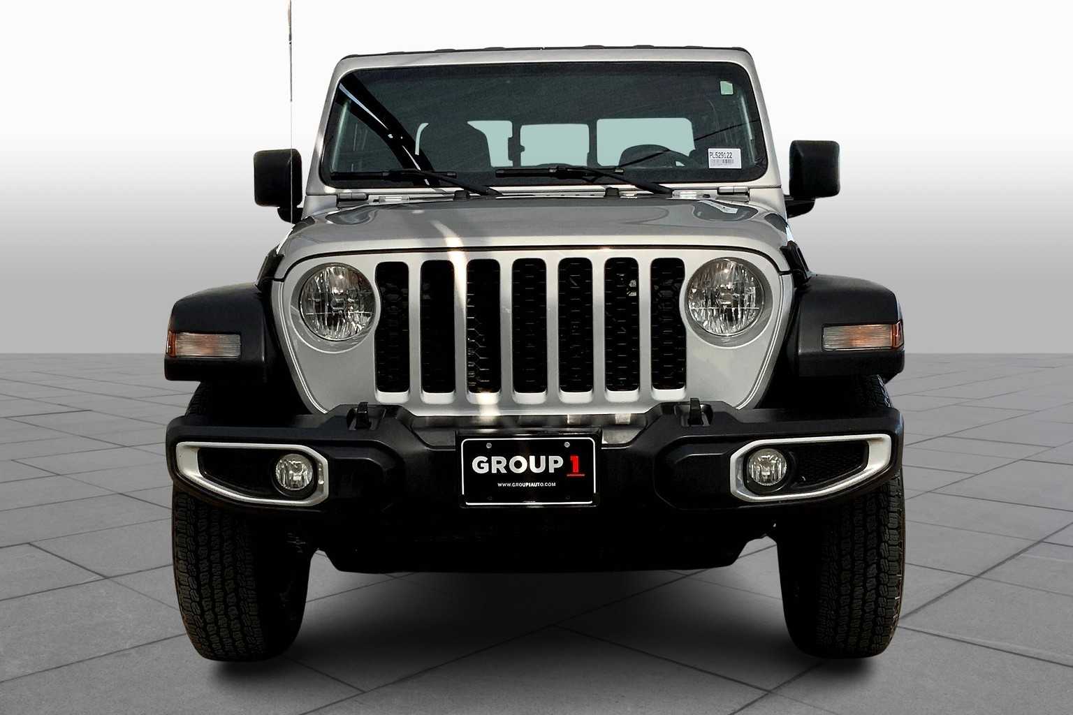 2023 Jeep Gladiator Sport S photo 2