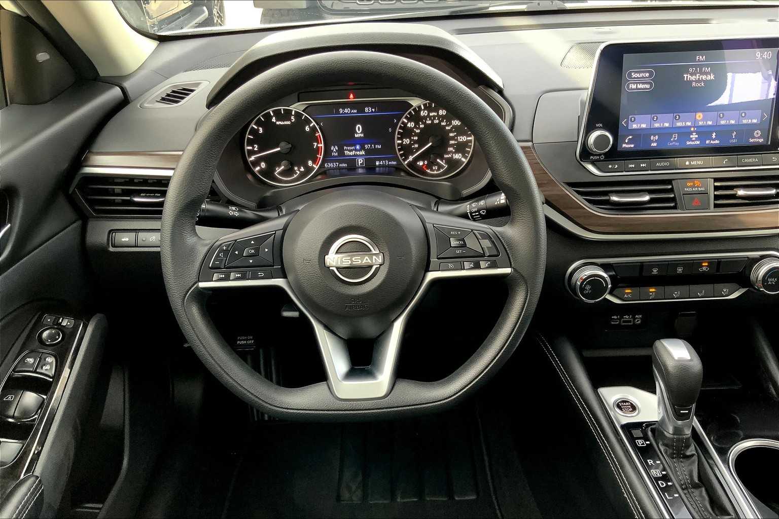 2023 Nissan Altima 2.5 SV photo 4