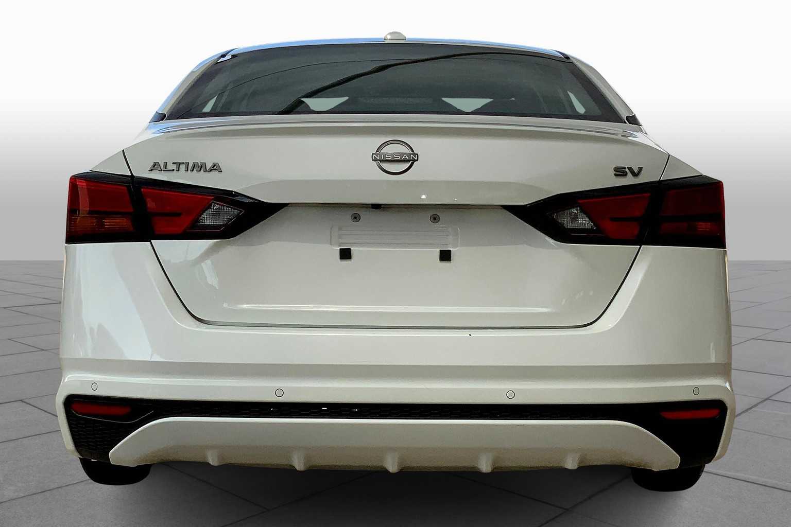 2023 Nissan Altima 2.5 SV photo 3