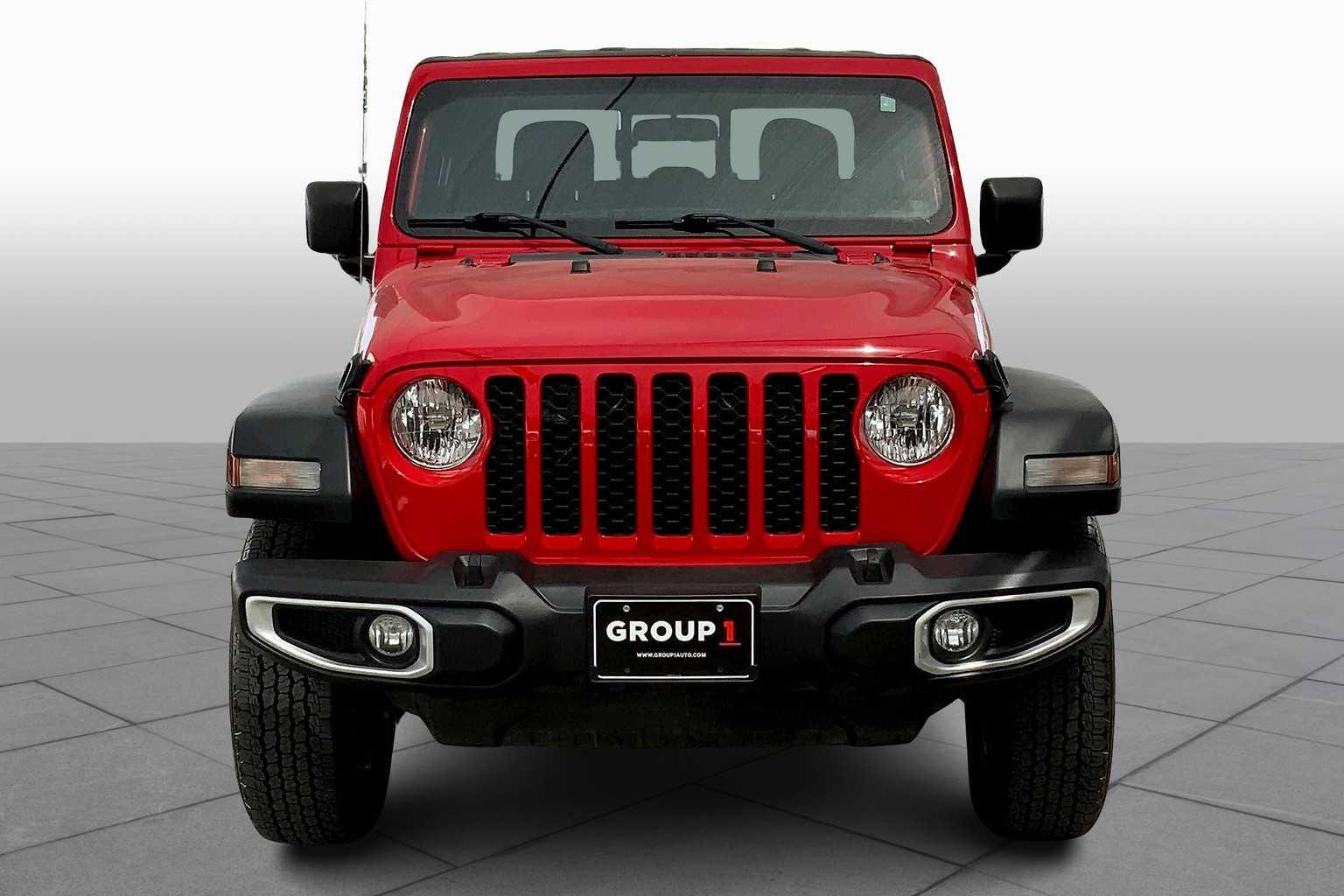 2023 Jeep Gladiator Sport S photo 2