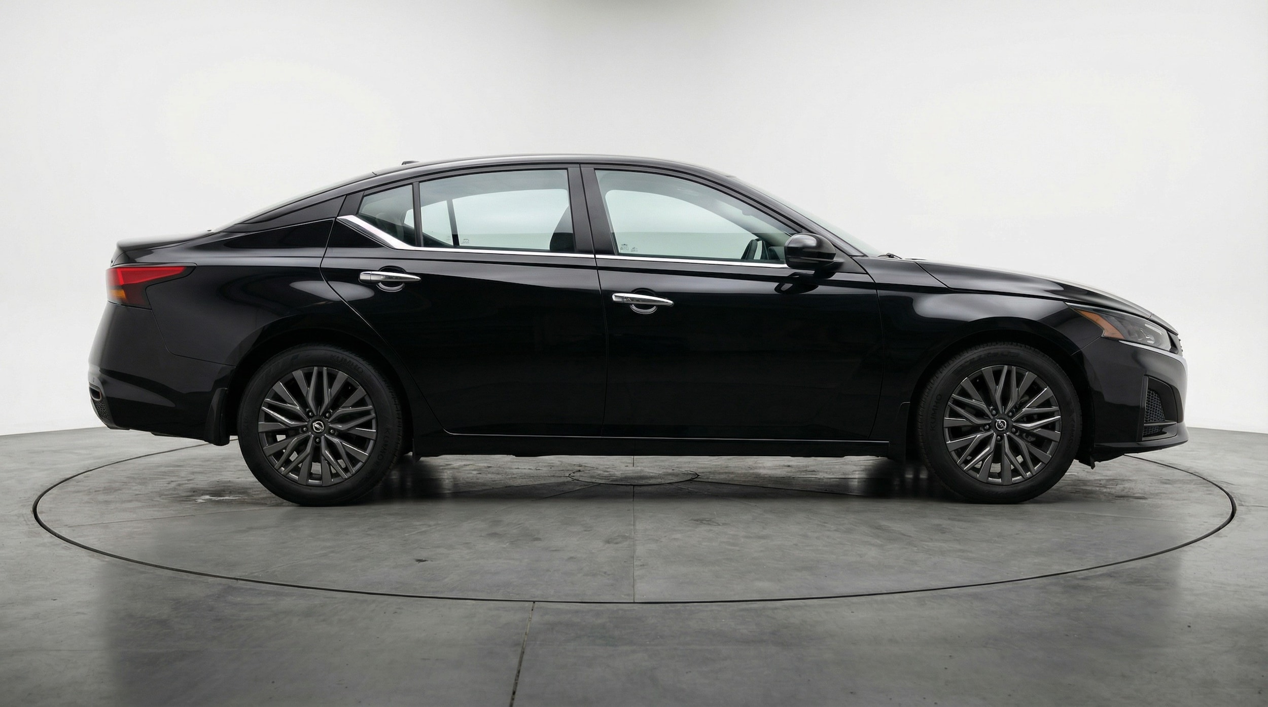 Thumbnail: 2025 Nissan Altima - 8