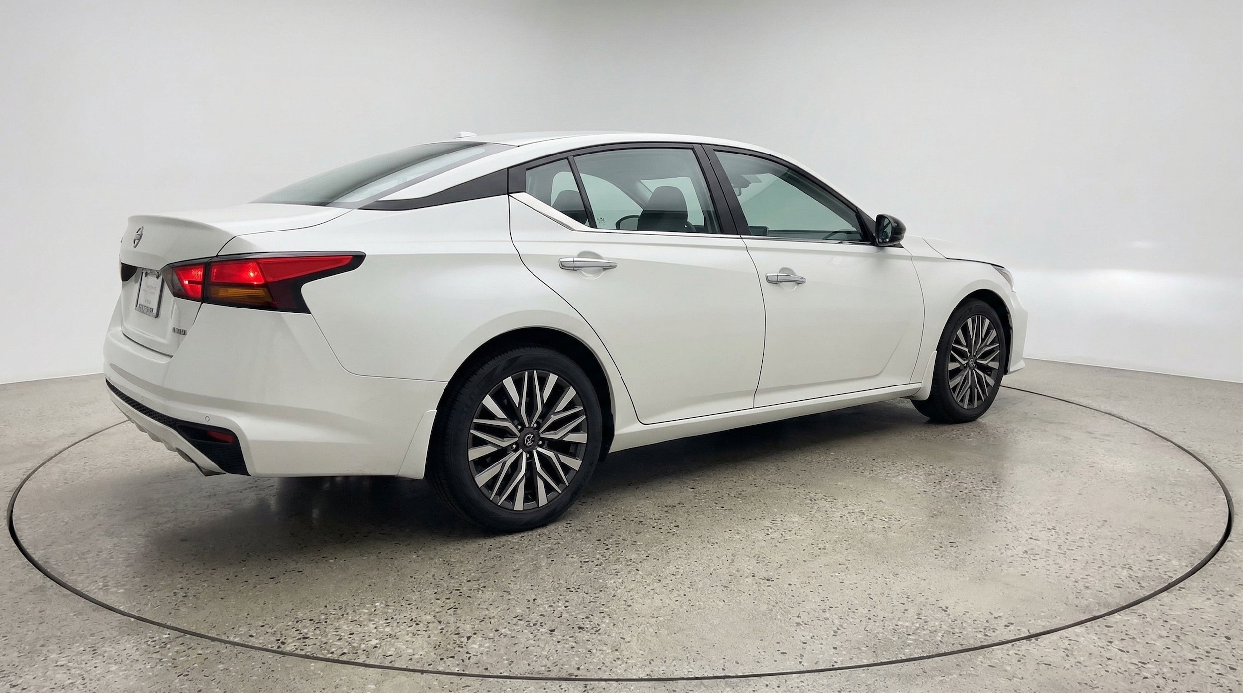 Thumbnail: 2025 Nissan Altima - 9