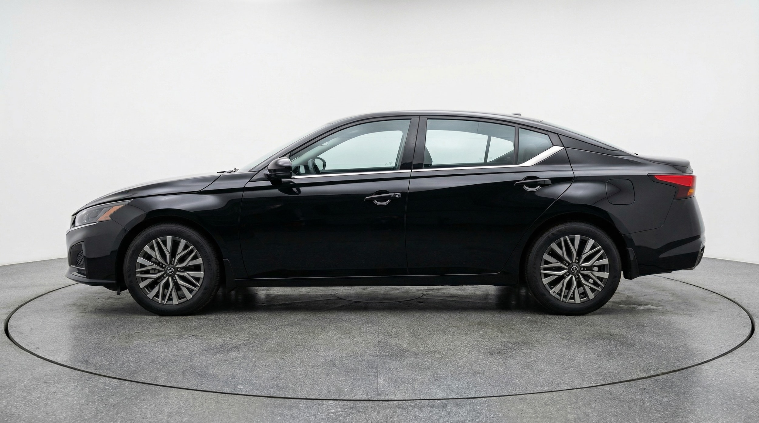 Thumbnail: 2025 Nissan Altima - 4