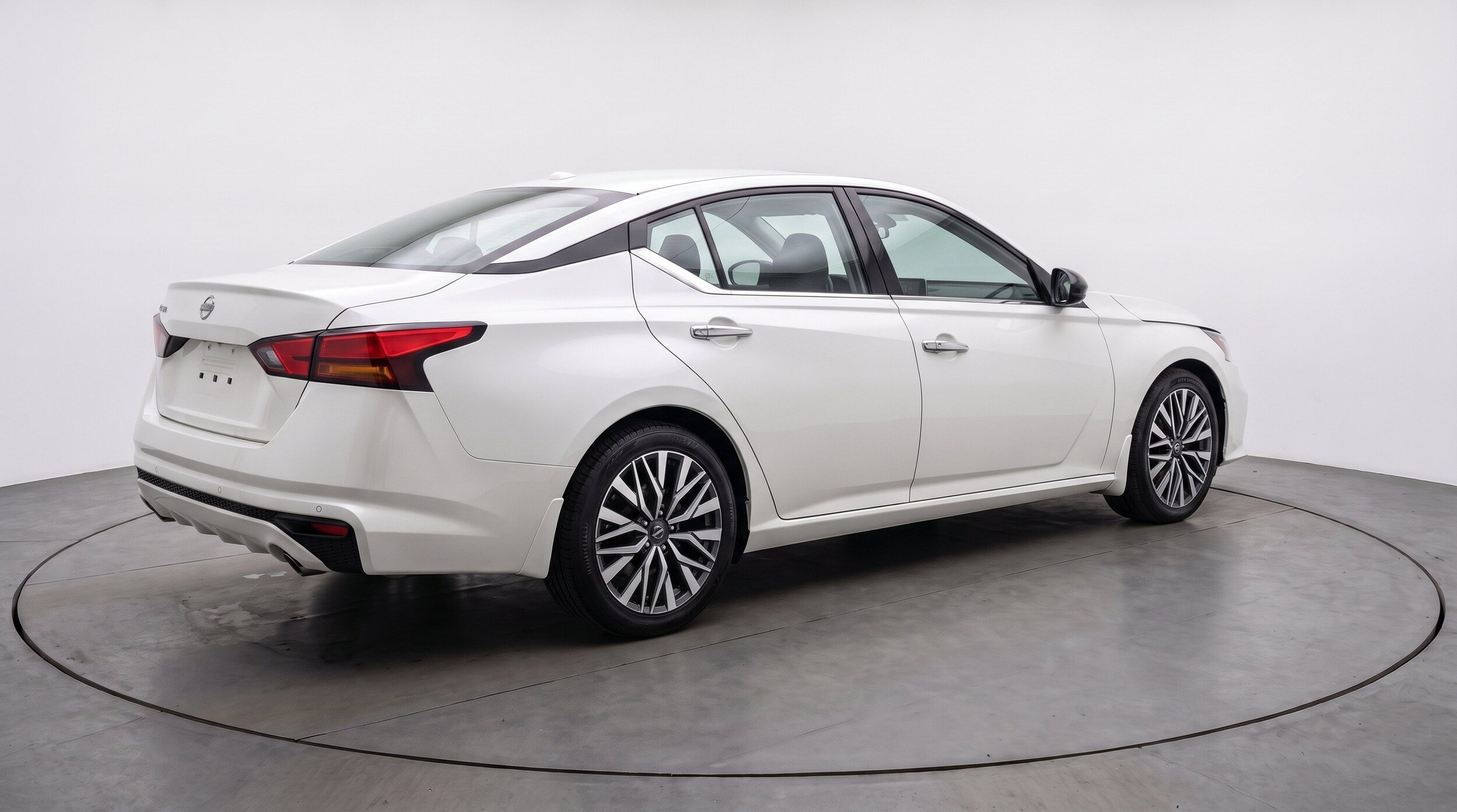 Thumbnail: 2025 Nissan Altima - 9
