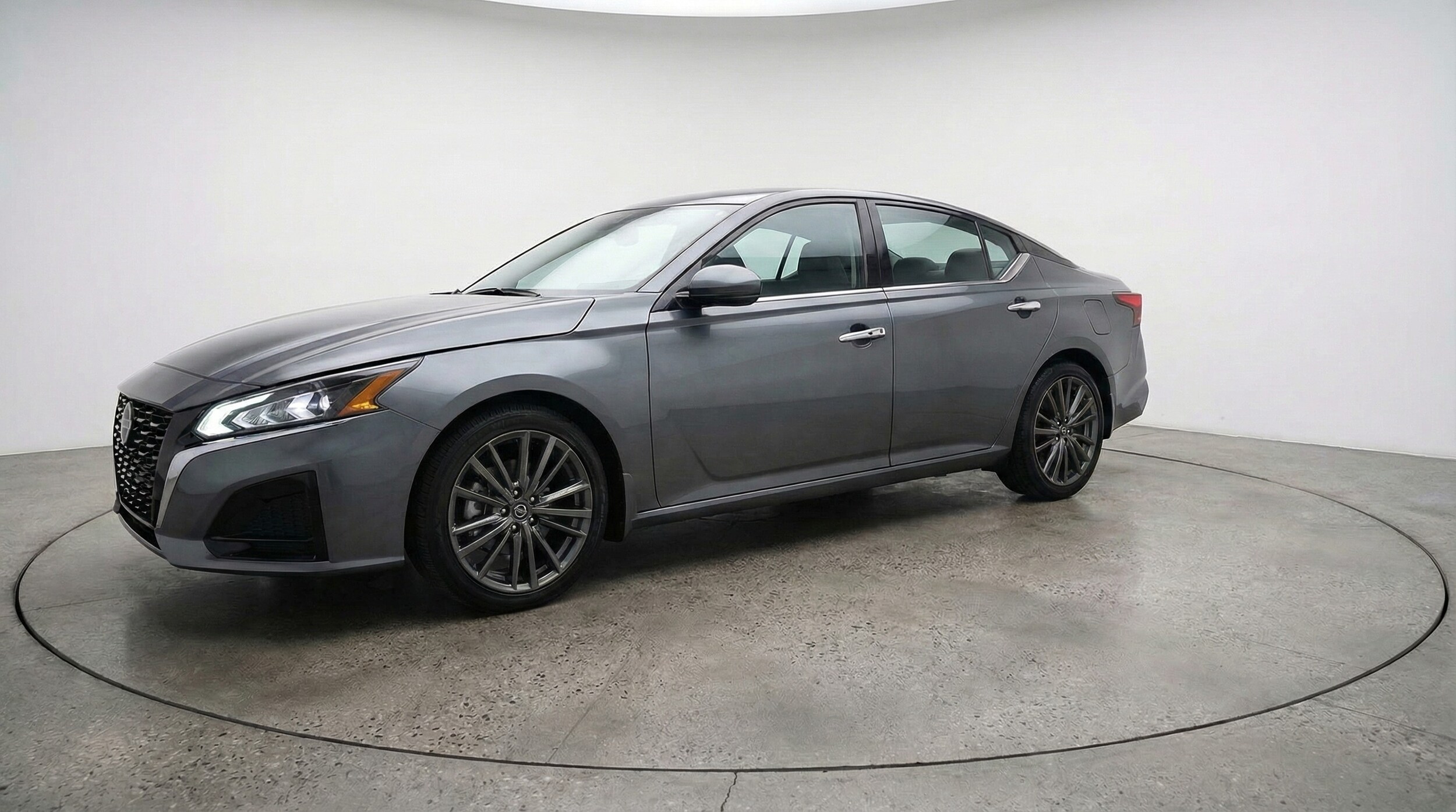 Thumbnail: 2025 Nissan Altima - 3