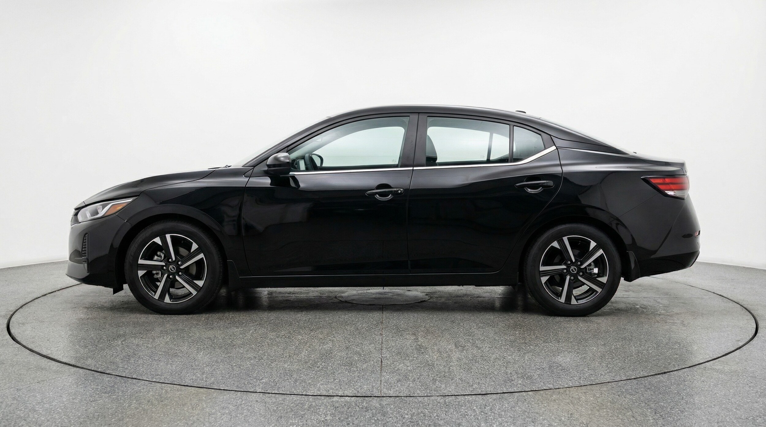 Thumbnail: 2025 Nissan Sentra - 4