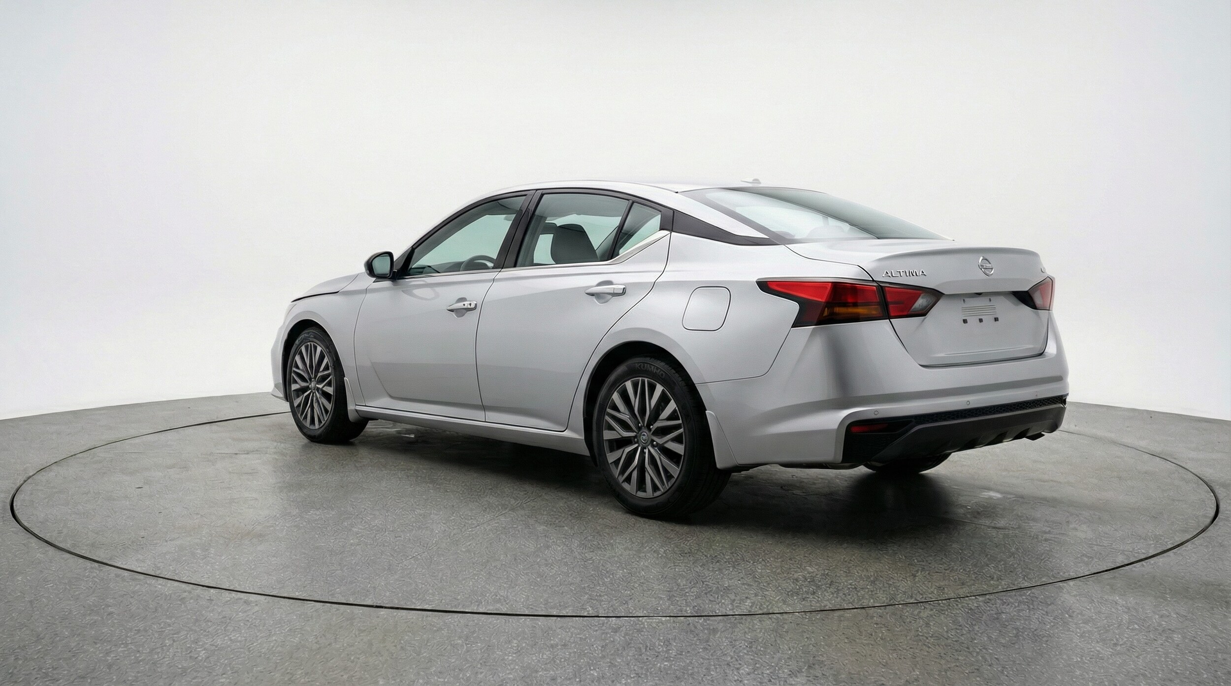 Thumbnail: 2025 Nissan Altima - 5