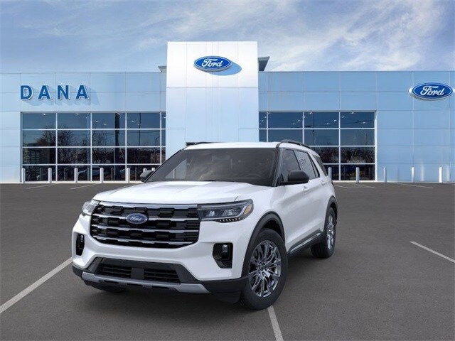 2025 Ford Explorer photo 2