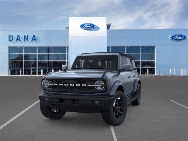2025 Ford Bronco Outer Banks photo 2