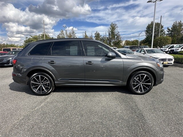 2024 Audi Q7 55 Premium Plus photo 2