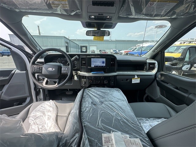 2024 Ford F-350 XL photo 3