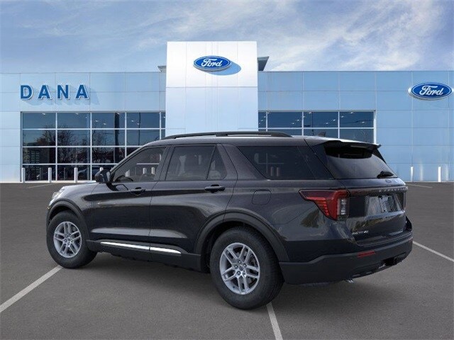 2025 Ford Explorer photo 3