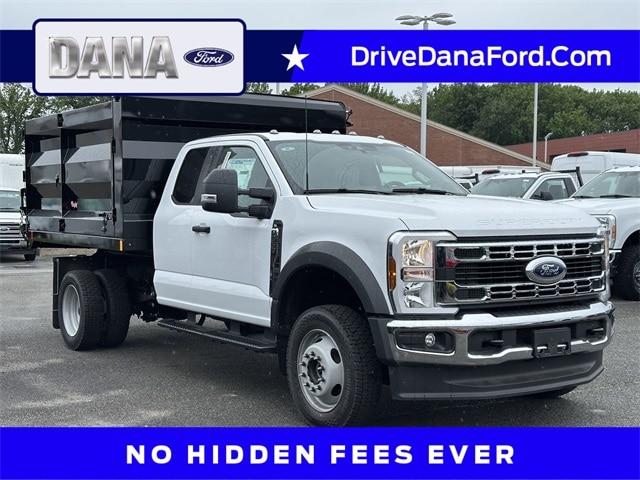 2024 Ford F-550 Super Duty Chassis Cab XL's photo