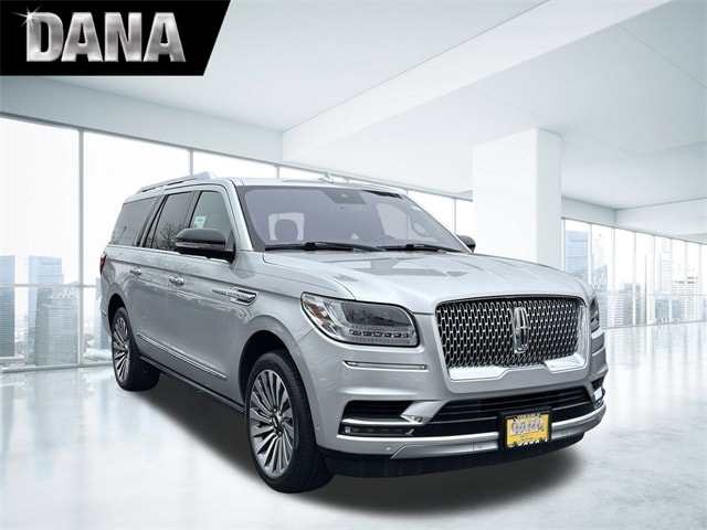 2019 Lincoln Navigator Reserve's photo