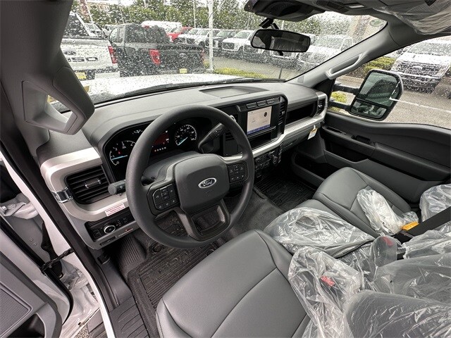 2024 Ford F-550 XL photo 3