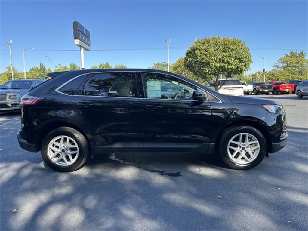 Certified 2022 Ford Edge SUV