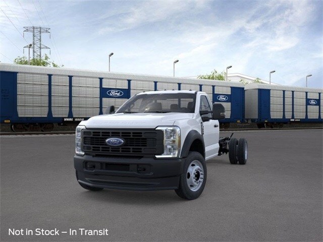 2026 Ford F-550 photo 2