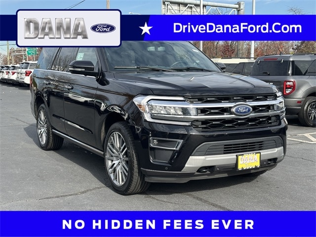 2022 Ford Expedition Limited's photo