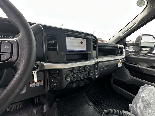 2024 Ford F-600 Super Duty Chassis Cab XL - Photo 15