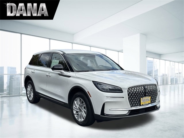 2023 Lincoln Corsair Base's photo