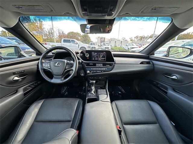 2022 Lexus ES 350 photo 3