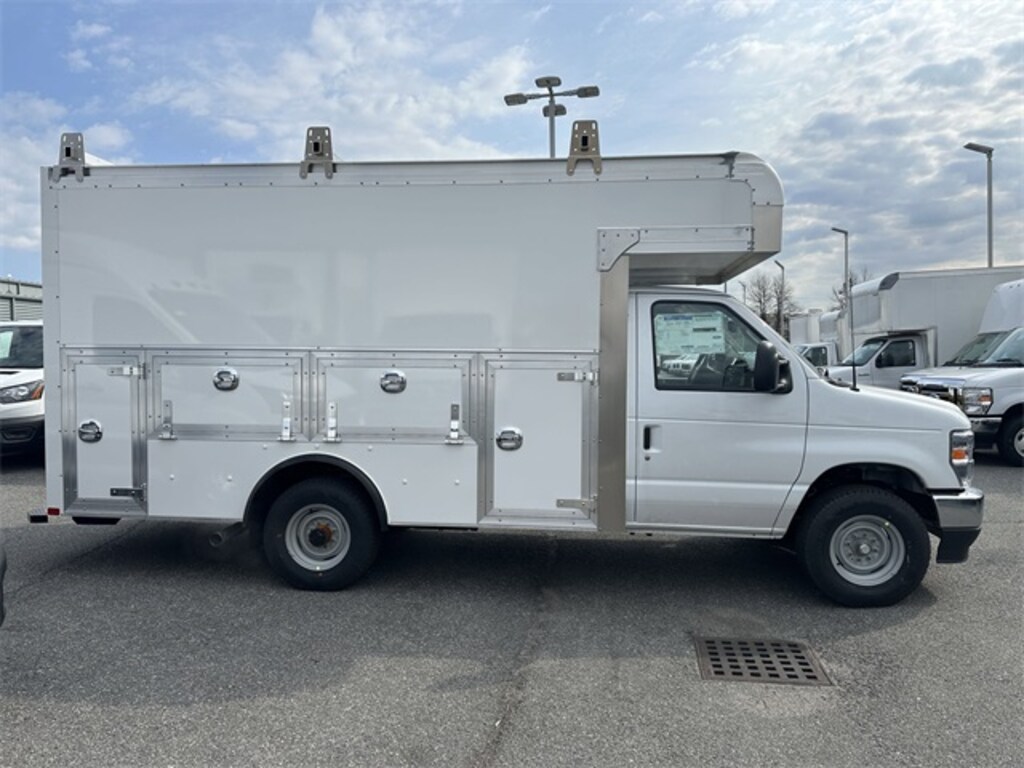 New 2026 Ford E-350 Cutaway Base Cab/Chassis