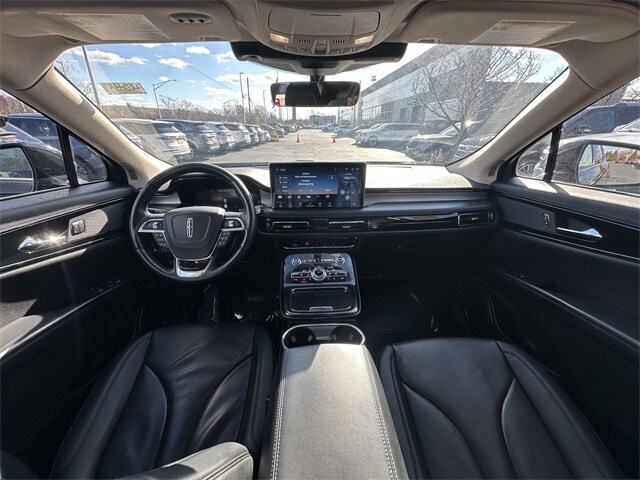 2022 Lincoln Nautilus Reserve photo 3