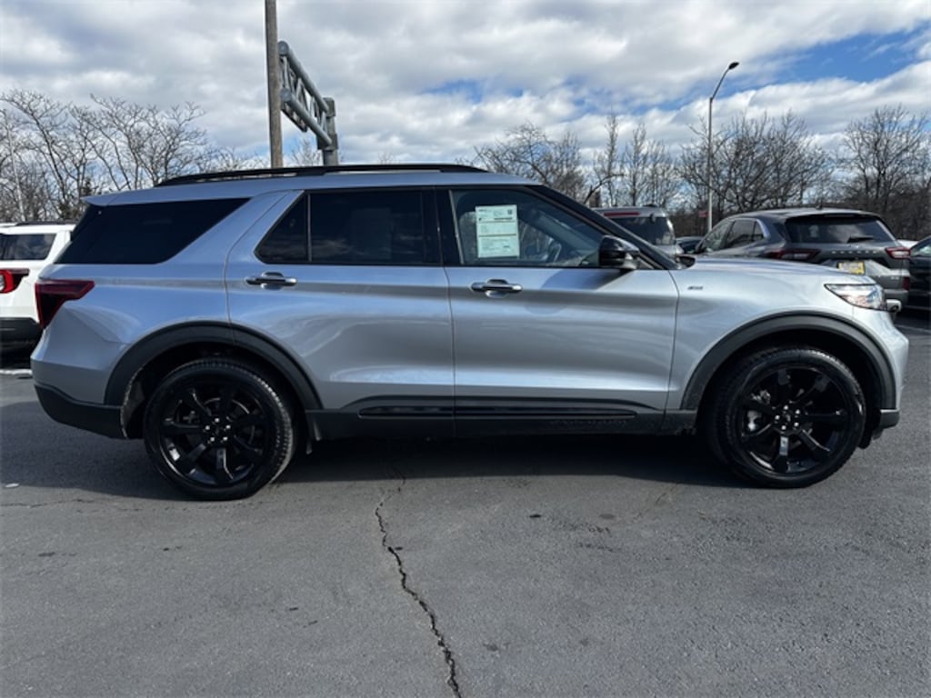 Certified 2023 Ford Explorer ST-Line SUV