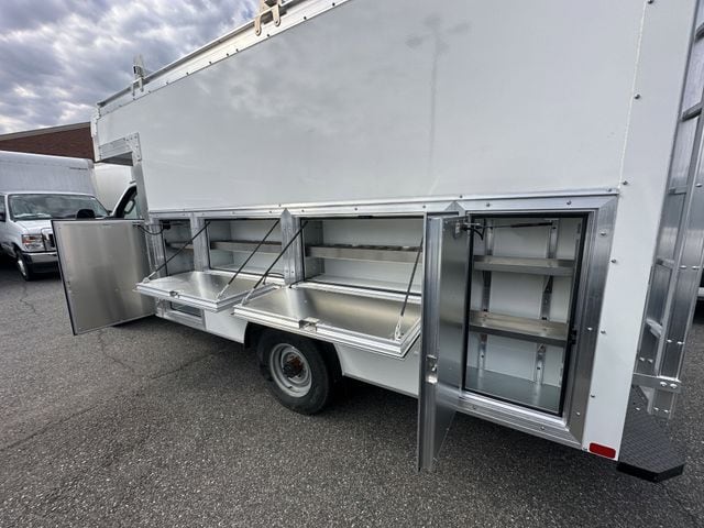 2026 Ford E-Series Cutaway Base - Photo 17
