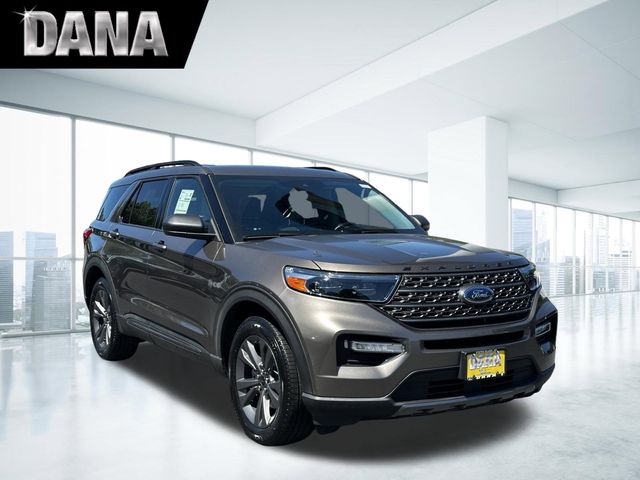 2021 Ford Explorer XLT 4WD's photo