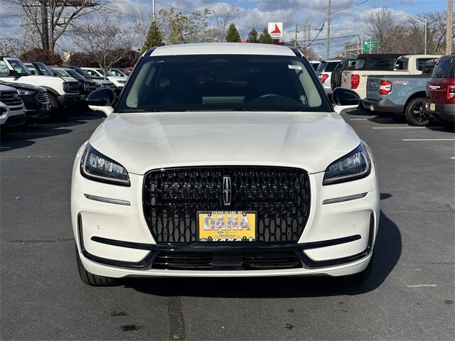 2025 Lincoln Corsair Premiere photo 2