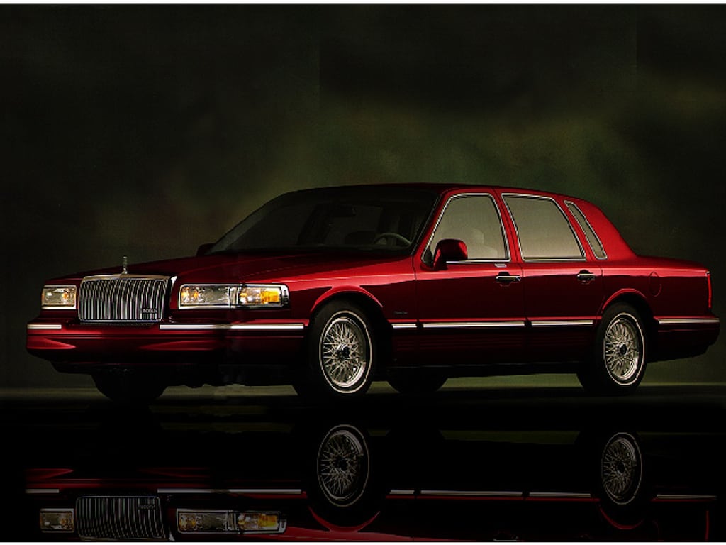 Used 1997 Lincoln Town Car Signature Sedan